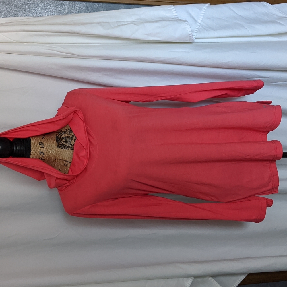 Columbia woman's hooded shirt